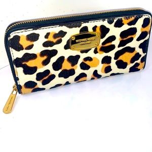 MICHAEL KORS JET SET ZIP AROUND LARGE LEOPARD SIZE WALLET CLUTCH CHECKBOOK NEW